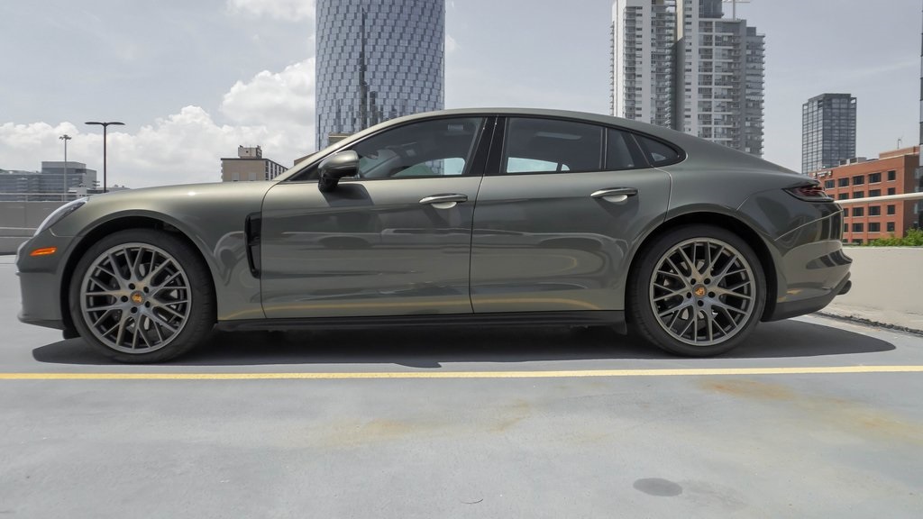 2023 Porsche Panamera 4 3