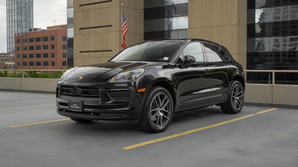 2024 Porsche Macan  1