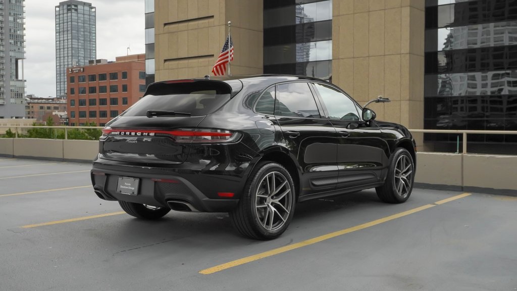 2024 Porsche Macan  3