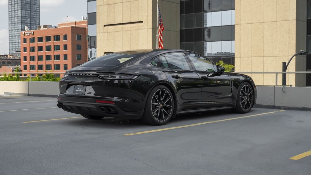 2023 Porsche Panamera E-Hybrid 4 Platinum Edition 3