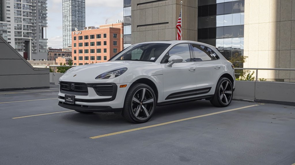 2024 Porsche Macan  1