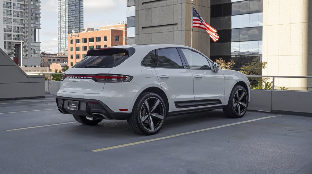 2024 Porsche Macan  3