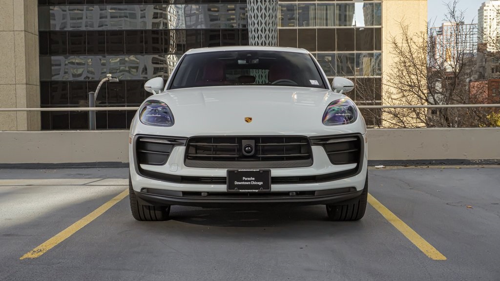 2024 Porsche Macan  2