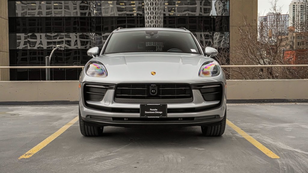 2024 Porsche Macan  2