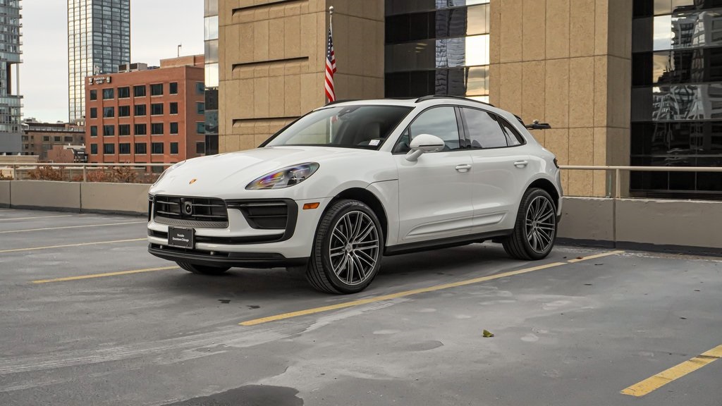 2024 Porsche Macan  1