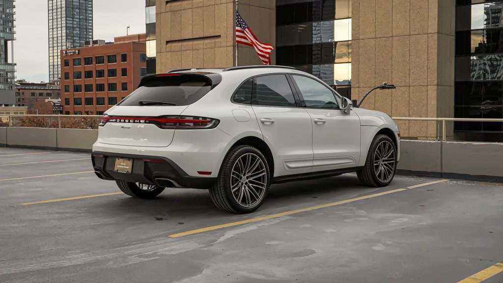 2024 Porsche Macan  3