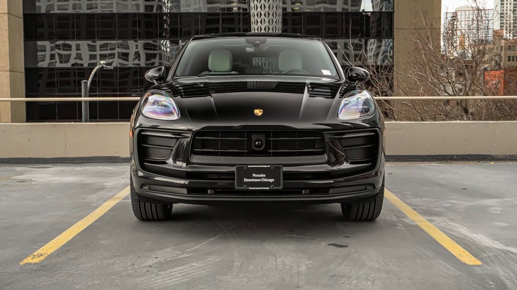 2024 Porsche Macan  2