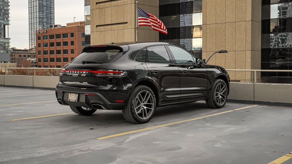 2024 Porsche Macan  3