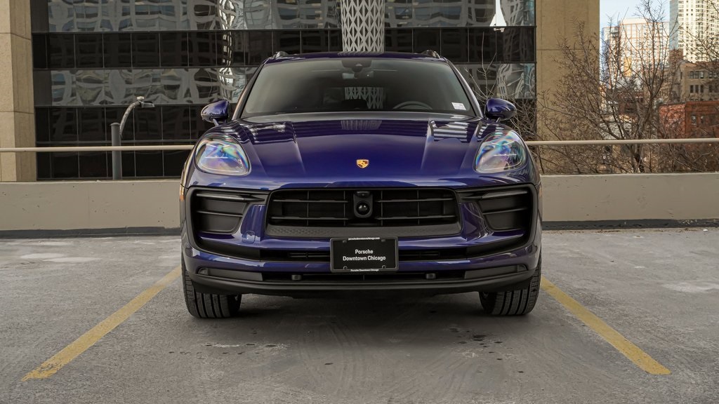 2024 Porsche Macan  2