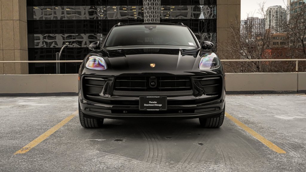 2024 Porsche Macan  2