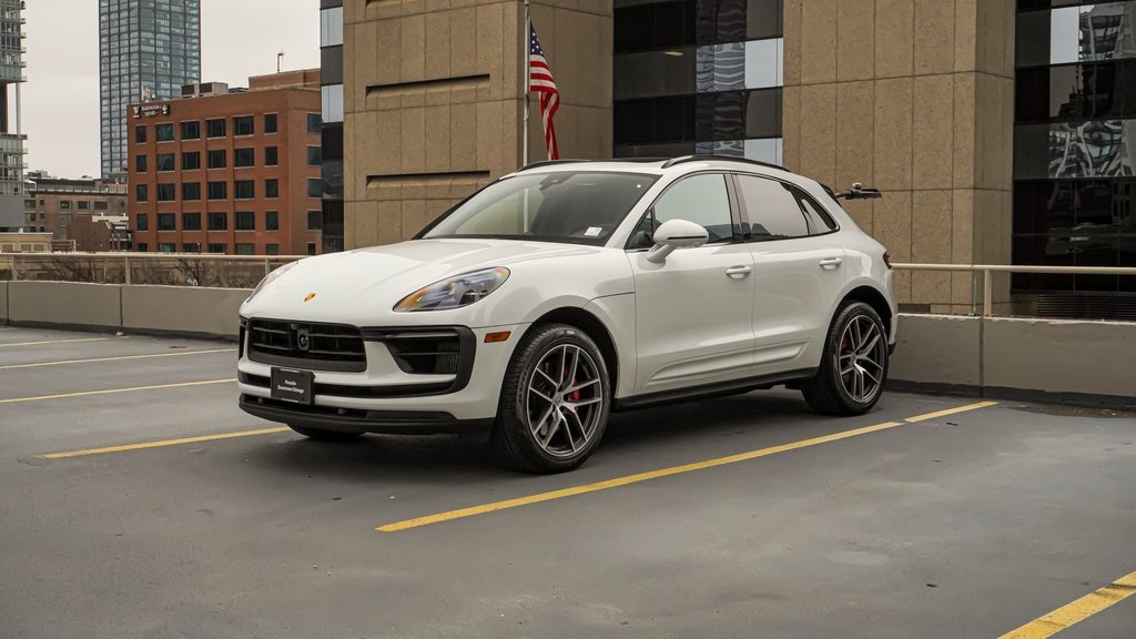 2024 Porsche Macan S 1