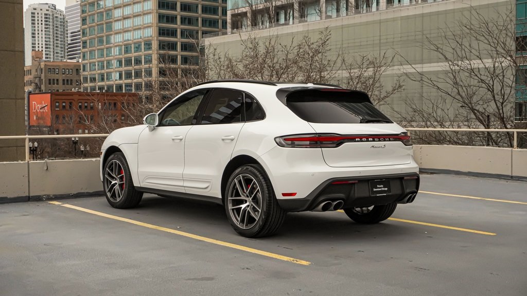 2024 Porsche Macan S 8