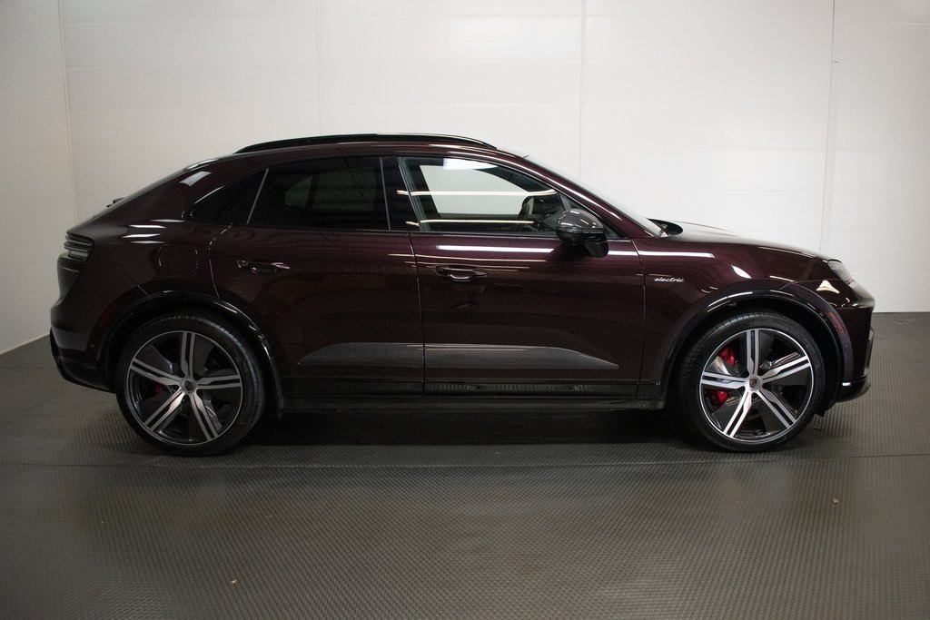 2024 Porsche Macan Electric Turbo 9