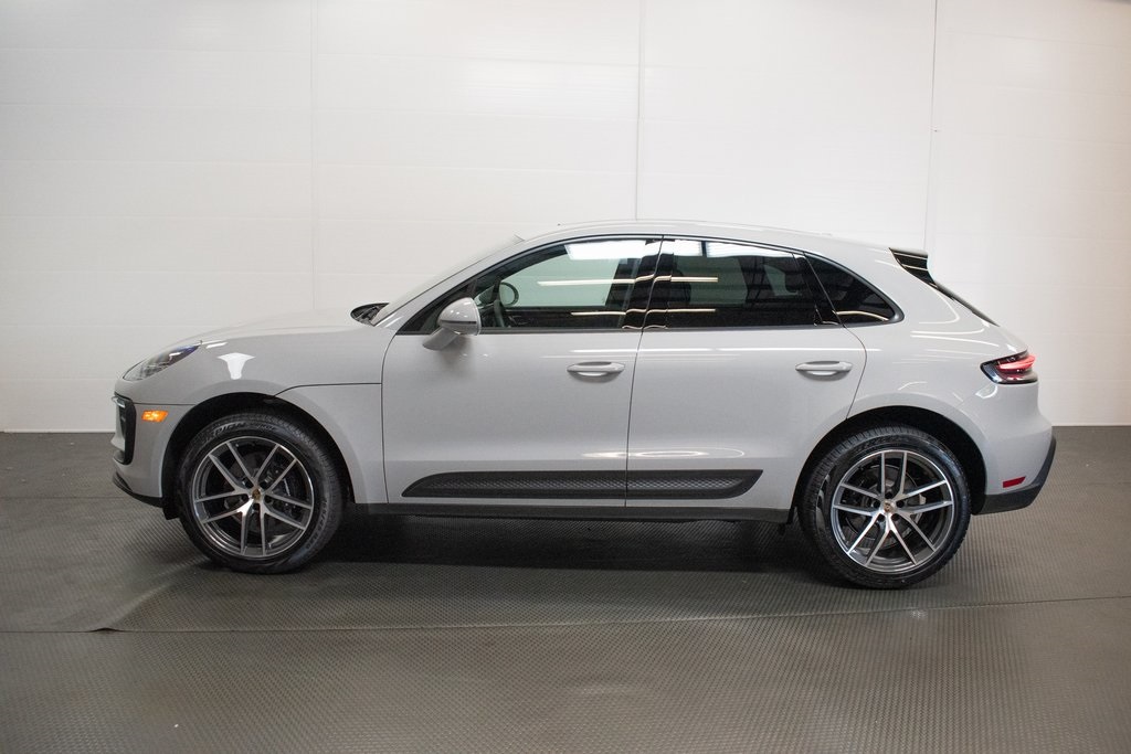 2025 Porsche Macan  3