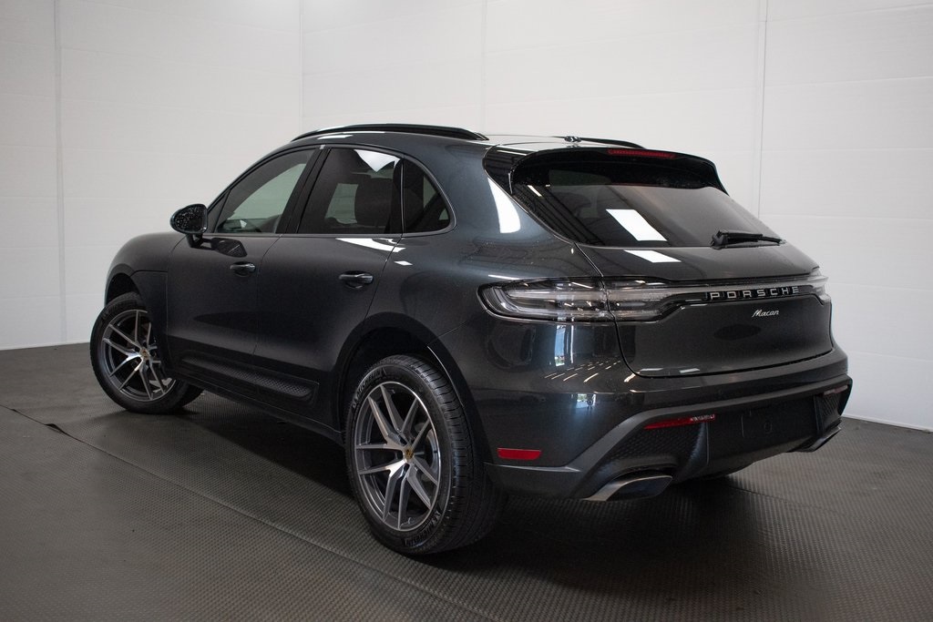 2025 Porsche Macan  2