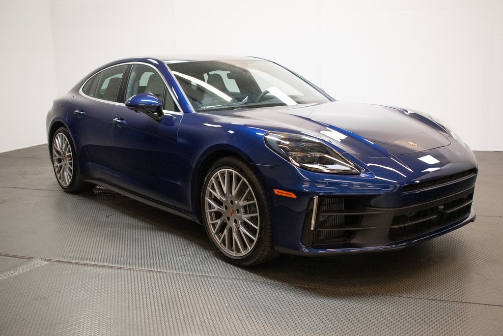 2024 Porsche Panamera 4 8