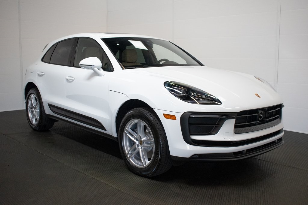 2025 Porsche Macan  8