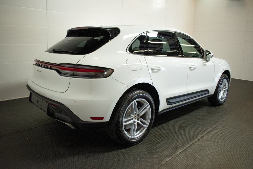 2025 Porsche Macan  10