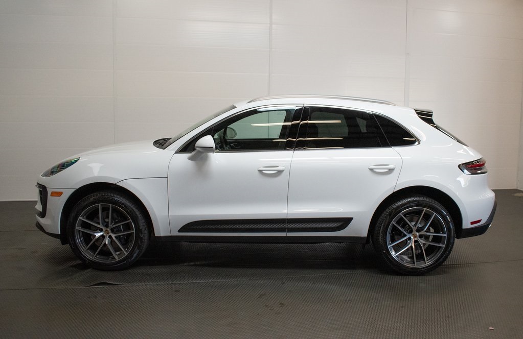 2025 Porsche Macan  3