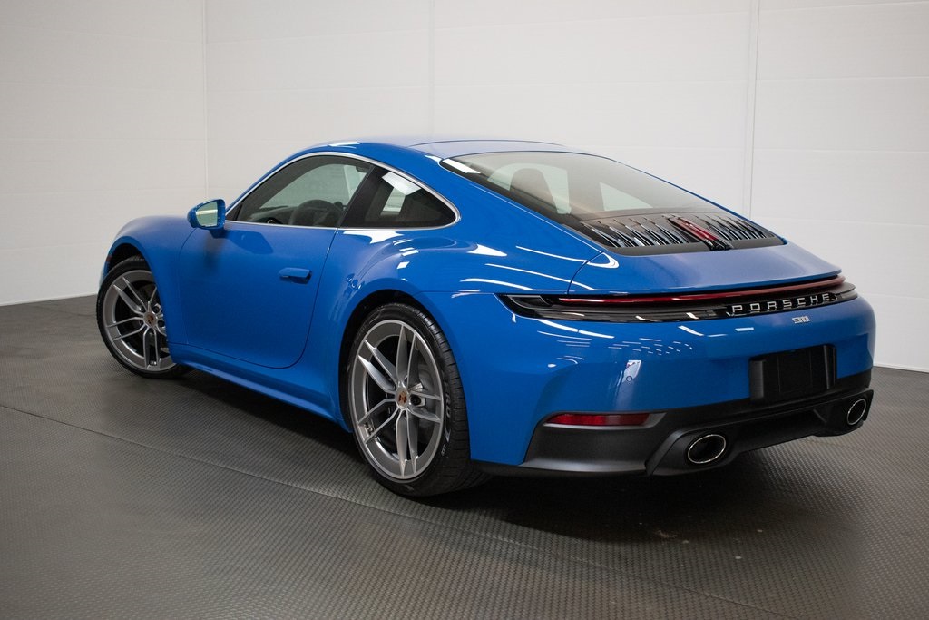 2025 Porsche 911 Carrera 2