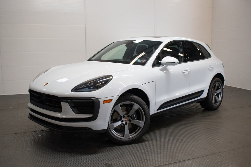 2024 Porsche Macan  1