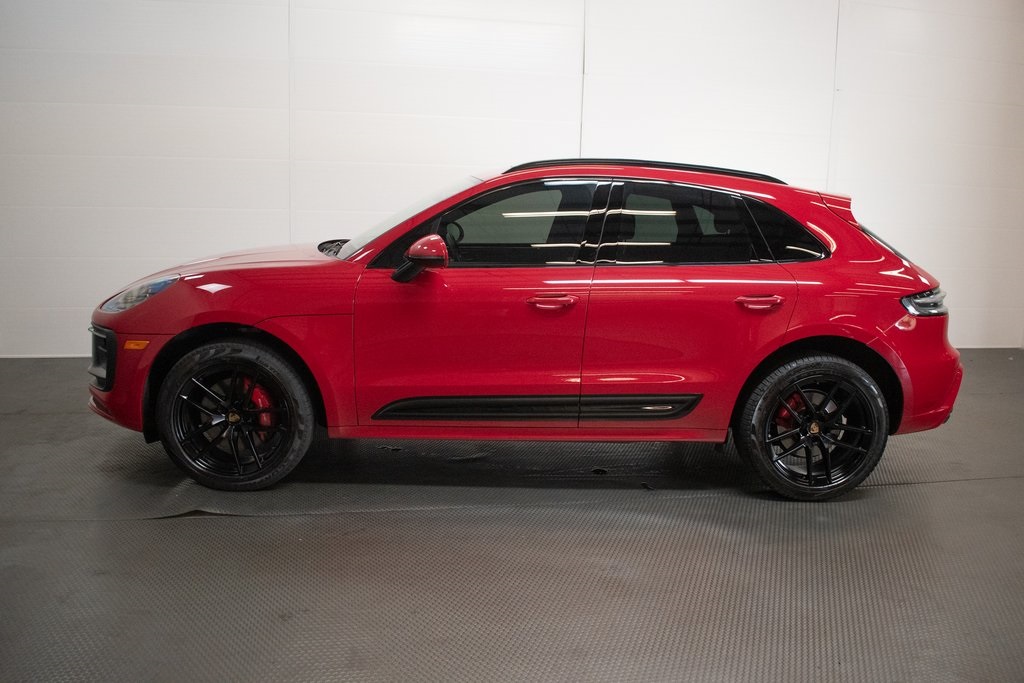 2023 Porsche Macan S 3