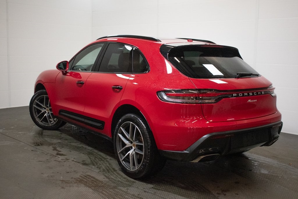 2024 Porsche Macan  2