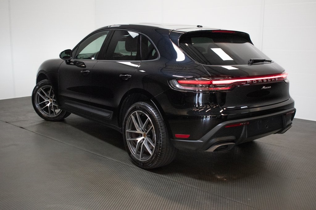 2024 Porsche Macan  2