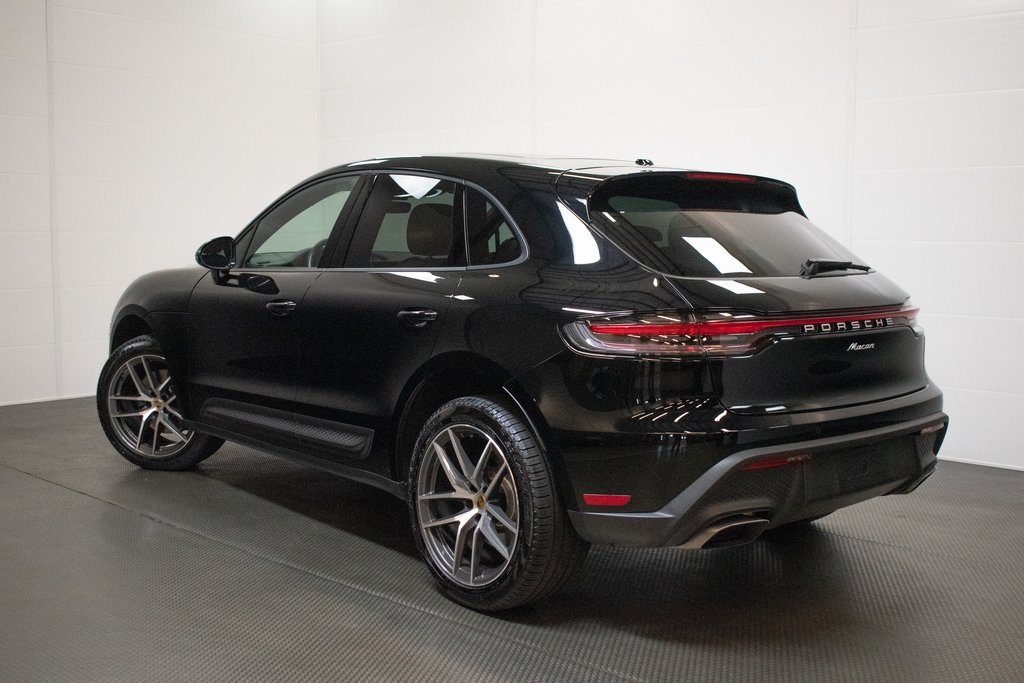 2024 Porsche Macan  2