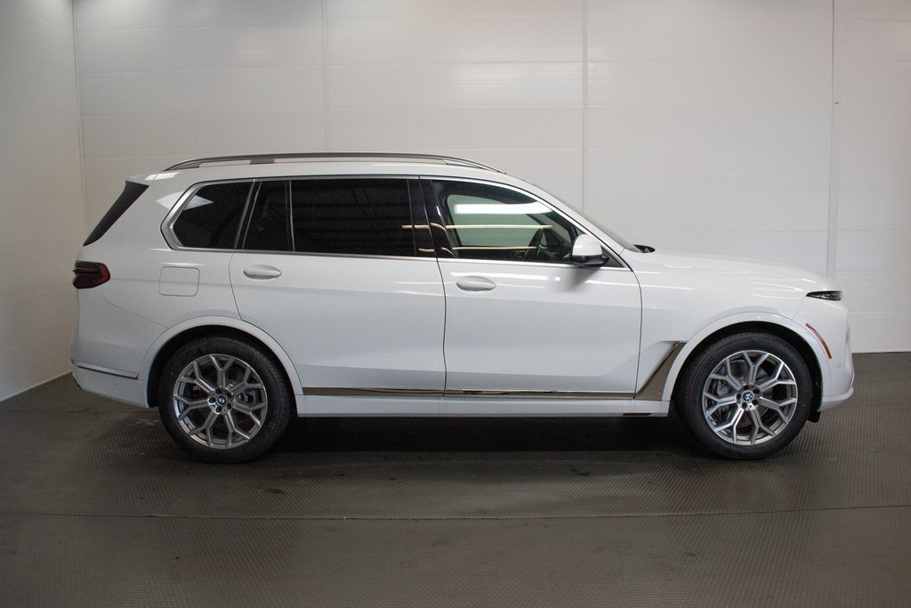 2025 BMW X7 xDrive40i 3