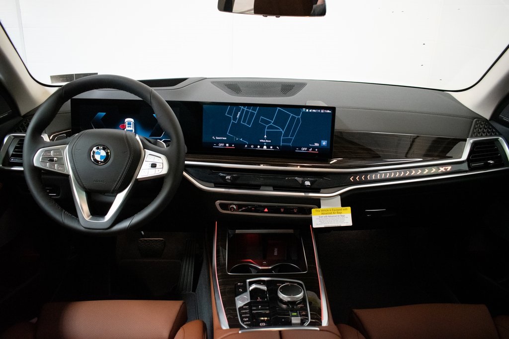 2025 BMW X7 xDrive40i 11