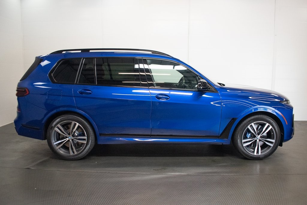 2025 BMW X7 M60i 3