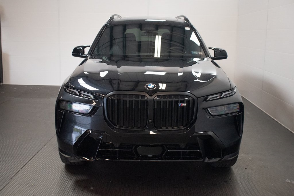 2025 BMW X7 M60i 2