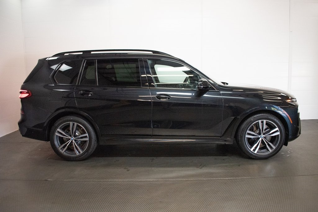 2025 BMW X7 M60i 3