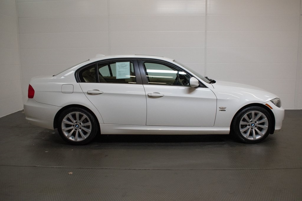 2011 BMW 3 Series 328i xDrive 3