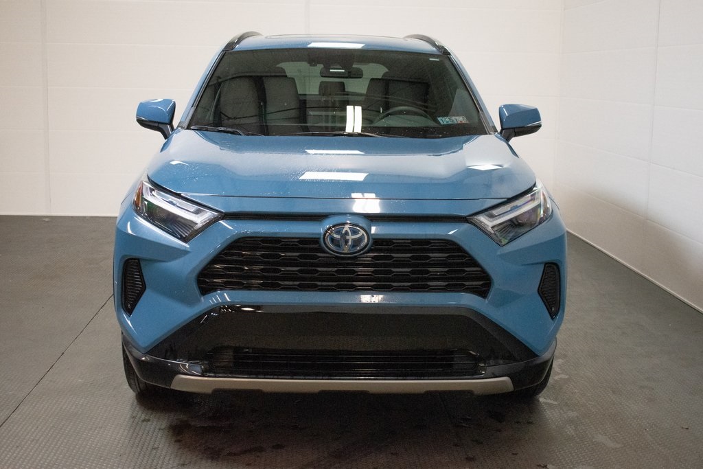 2023 Toyota RAV4 Hybrid SE 2