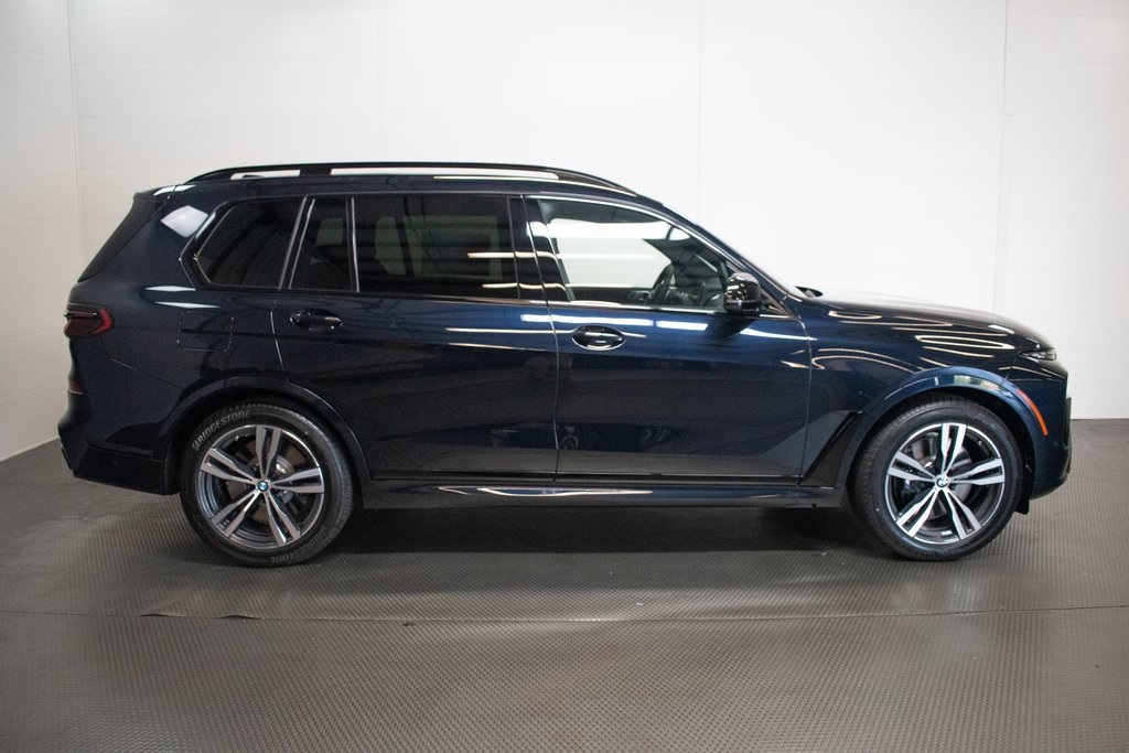 2025 BMW X7 M60i 3