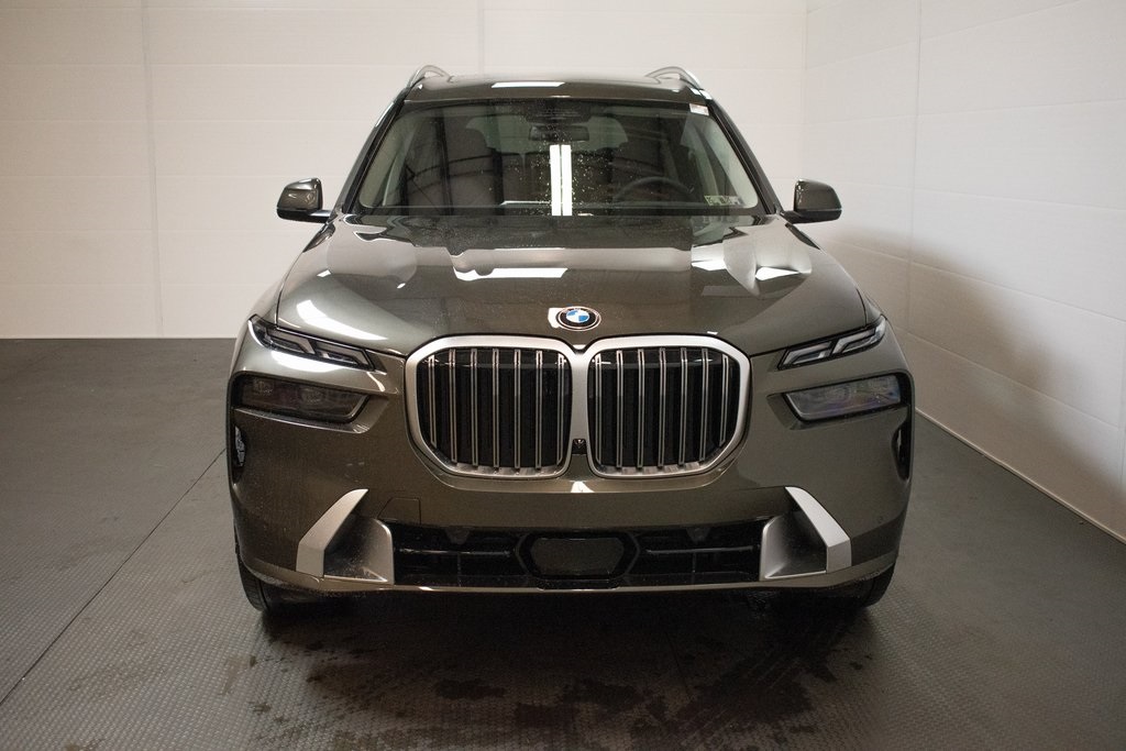 2025 BMW X7 xDrive40i 2