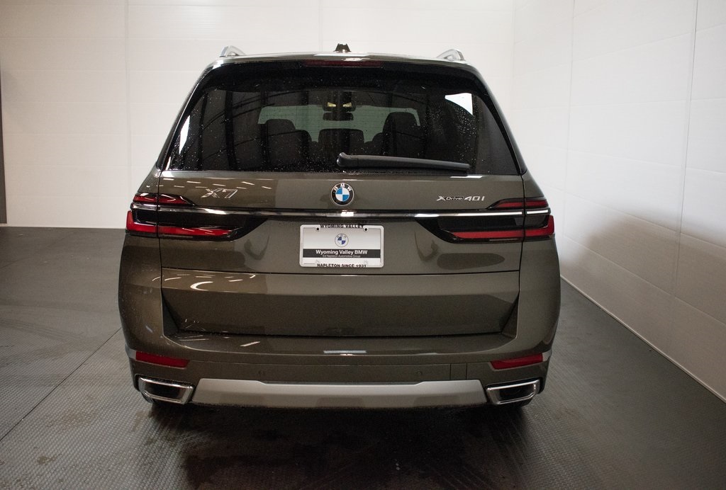 2025 BMW X7 xDrive40i 5