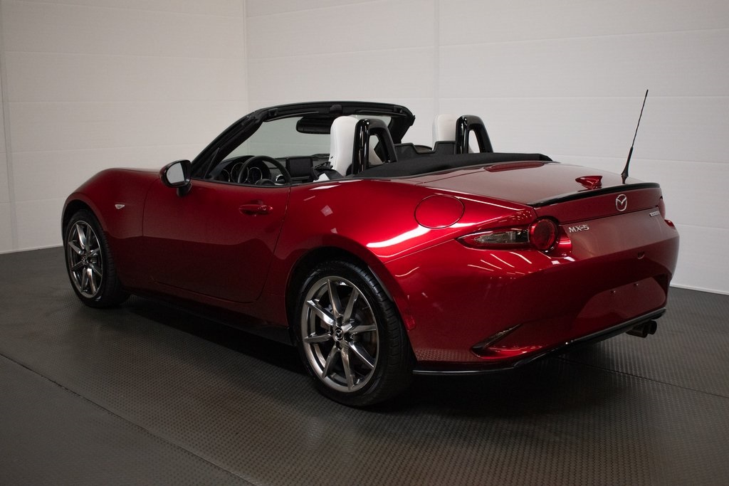 2021 Mazda MX-5 Miata Grand Touring 6