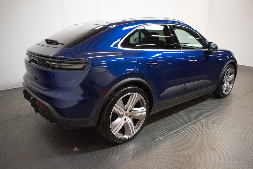 2024 Porsche Macan Electric 4 10