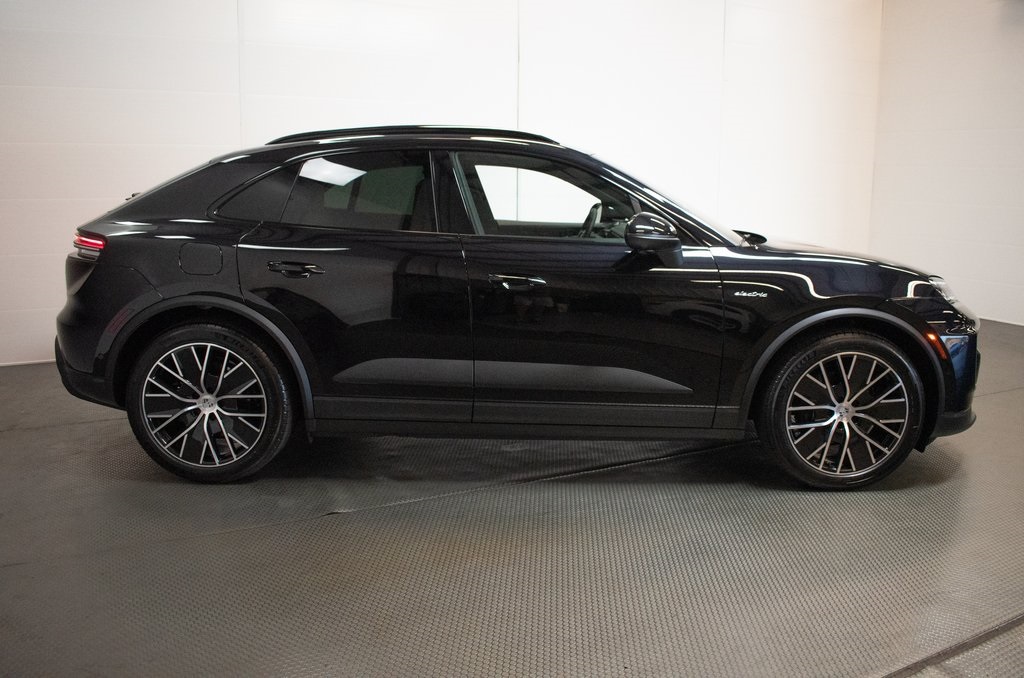 2024 Porsche Macan Electric 4 26