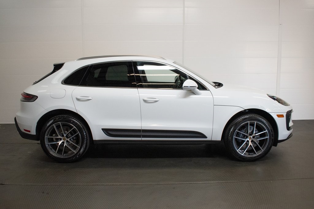 2025 Porsche Macan  9