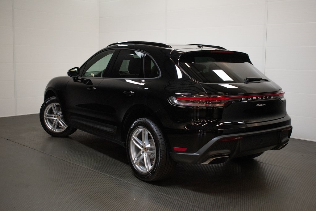 2025 Porsche Macan  2