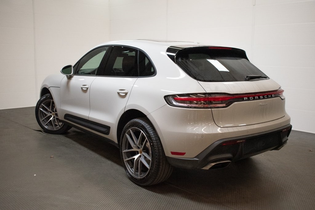 2025 Porsche Macan  2