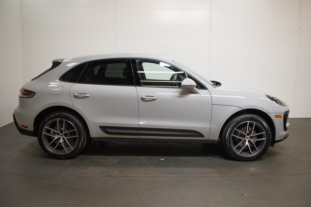 2025 Porsche Macan  9