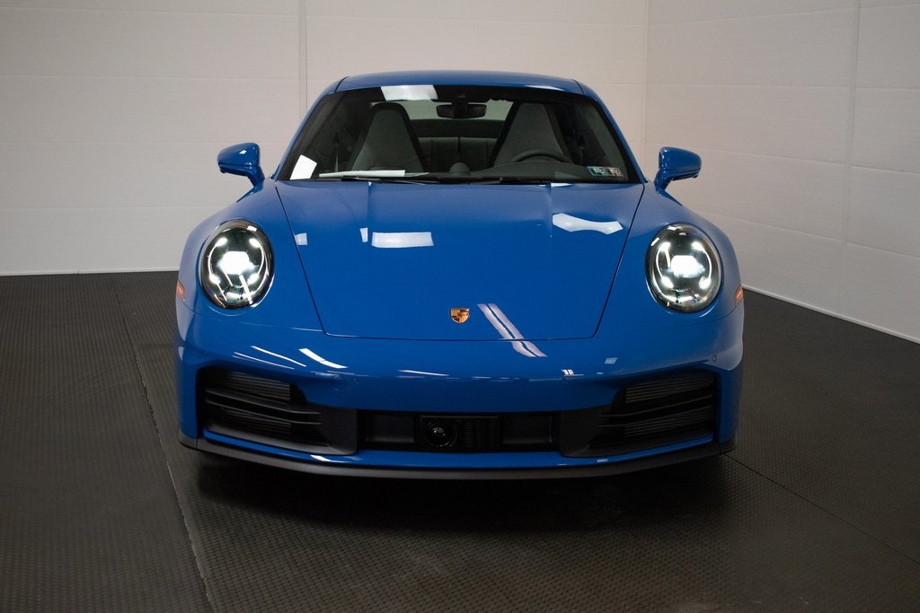 2025 Porsche 911 Carrera 4