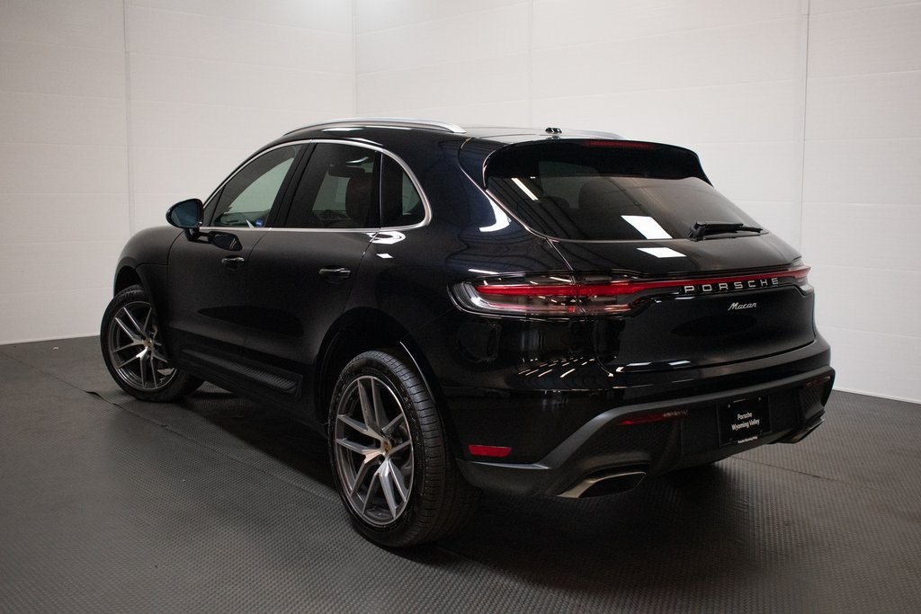 2024 Porsche Macan  2