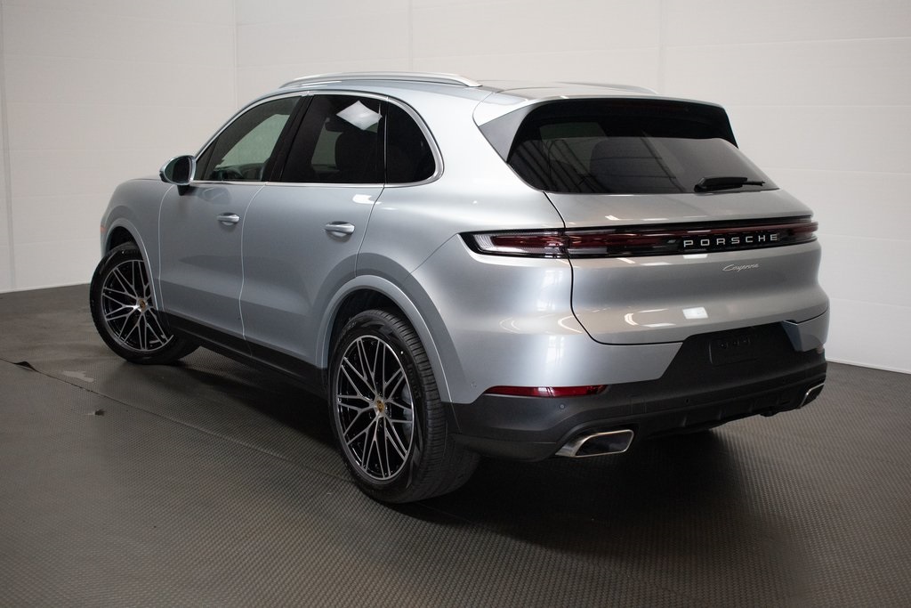 2024 Porsche Cayenne  2