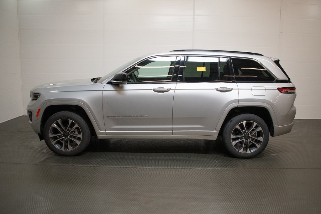 2023 Jeep Grand Cherokee Overland 7